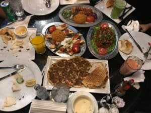 مطعم قولو أغلو في الرياض