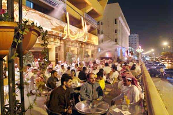 مقهى المساء في الرياض