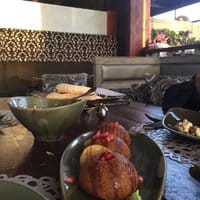 مطعم اوف وايت لاونج مطعم اوف وايت لاونج