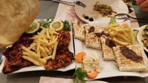 اطباق مطعم الركن اللبناني
