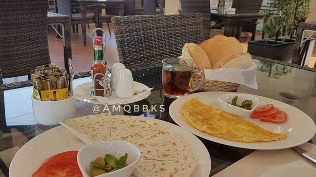 مطعم واحة لبنان في جدة